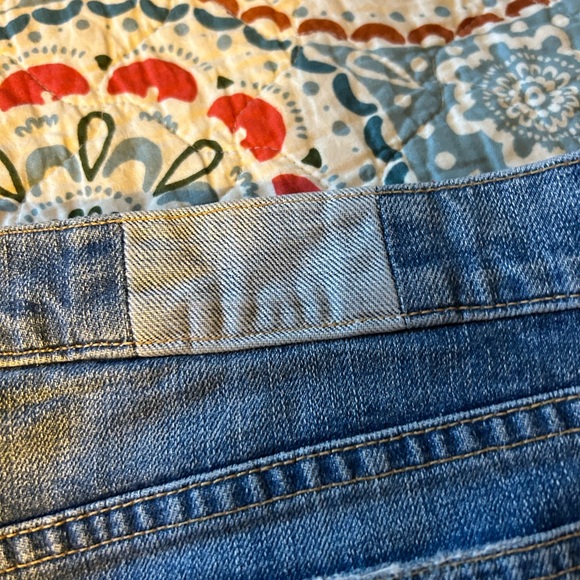 Textile Elizabeth and James distressed jean skirt size 30 - Picture 6 of 9